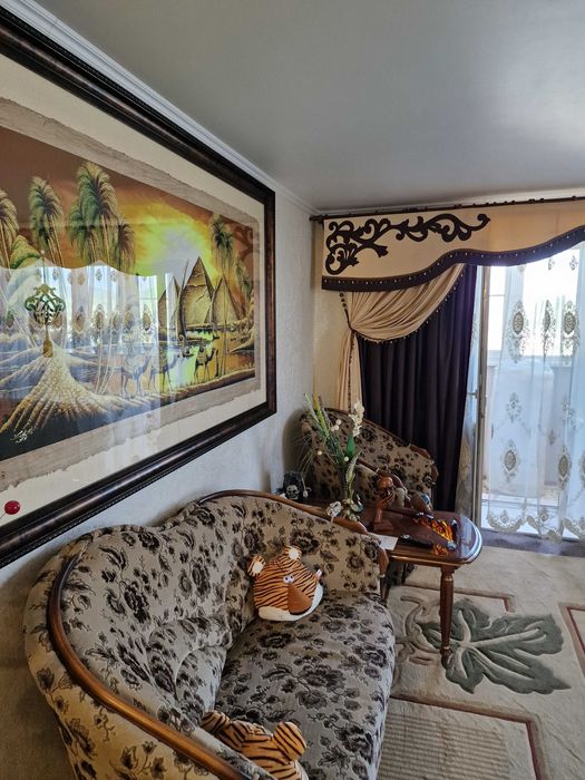 Продам 5-ти комнатную квартиру.