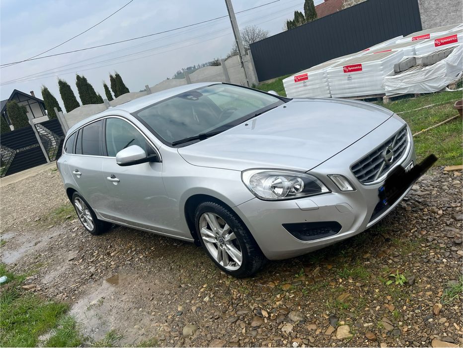 Volvo  v60 2013 2.0 d