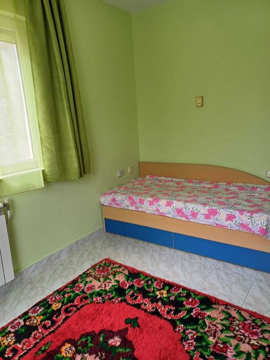 Дава се под наем Тристаен апартамент в Плевен, 9-ти квартал - 95 кв.м за 408 € - Снимка #4