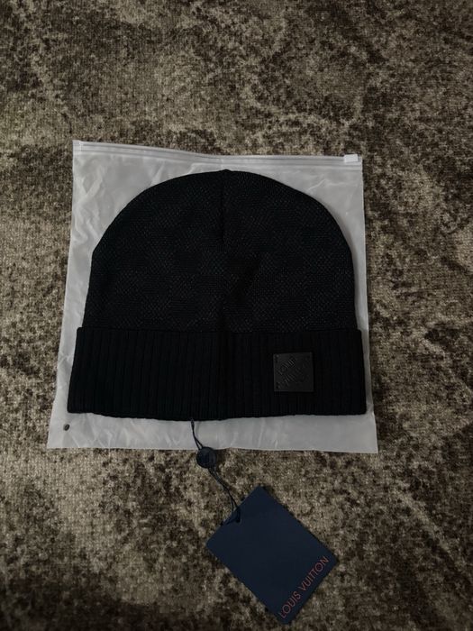 Louis vuitton зимна шапка