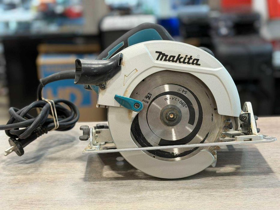 Ръчен циркуляр Makita HS7601
