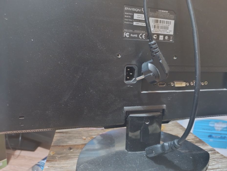 Монитор хороший в рабочем состоянии