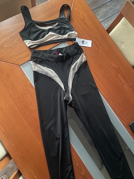 Дамски комплект клин и топ