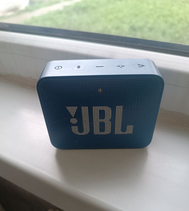 Портативная колонка JBL