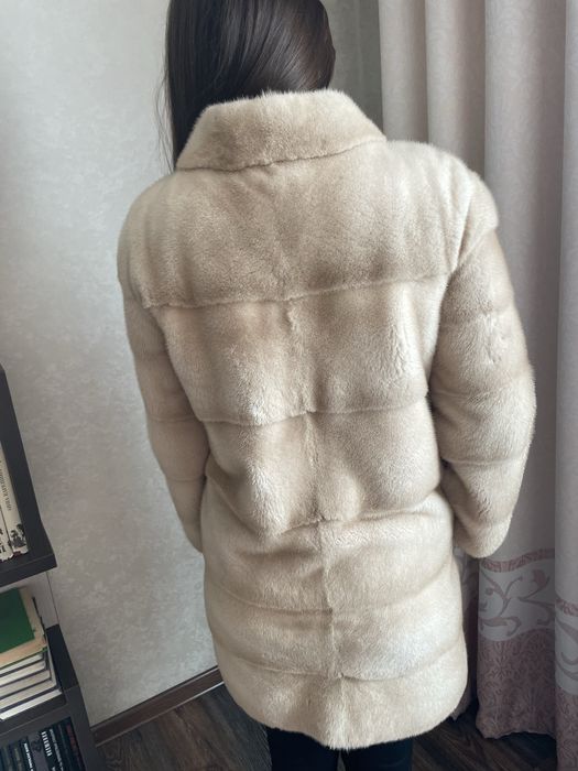 Продам норковую шубу