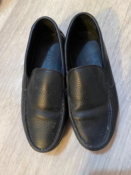 Продам кроссовки и туфли