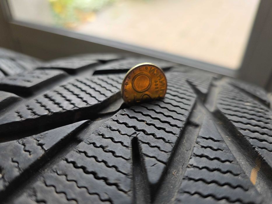 Зимни гуми Toyo Snowprox 235/45/18  цена за комплекта!