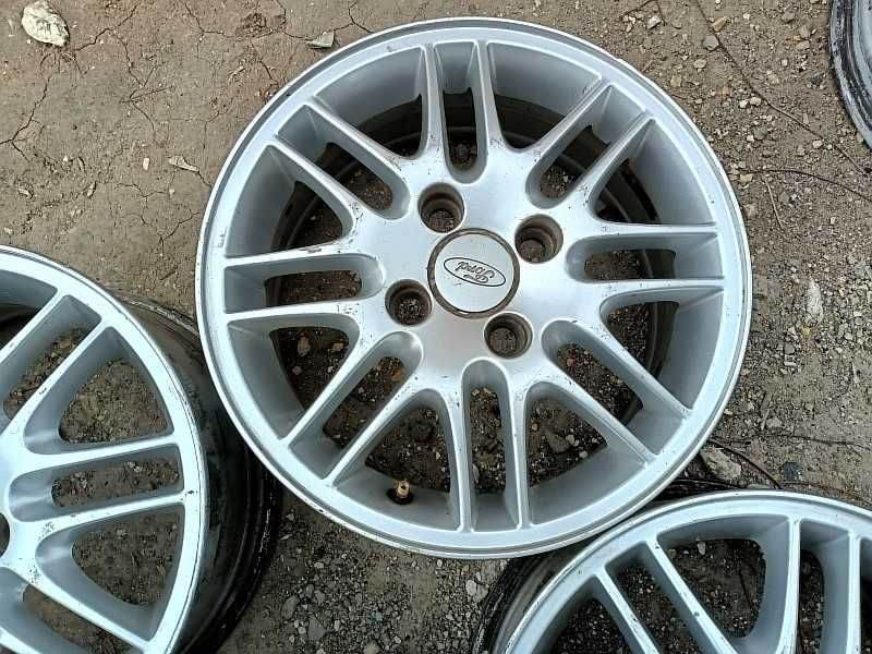 Продам оригинальные легкосплавные диски "Ronal" на Ford Focus