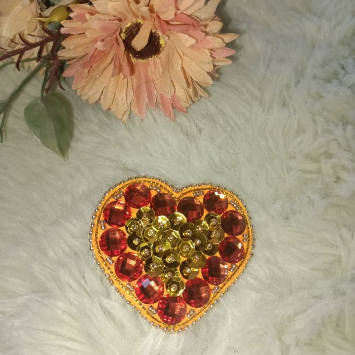 Брошь на подарок от 700тг