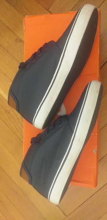 Детски оригинални естествена кожа боти на Lacosta 32.5 номер-60лв.