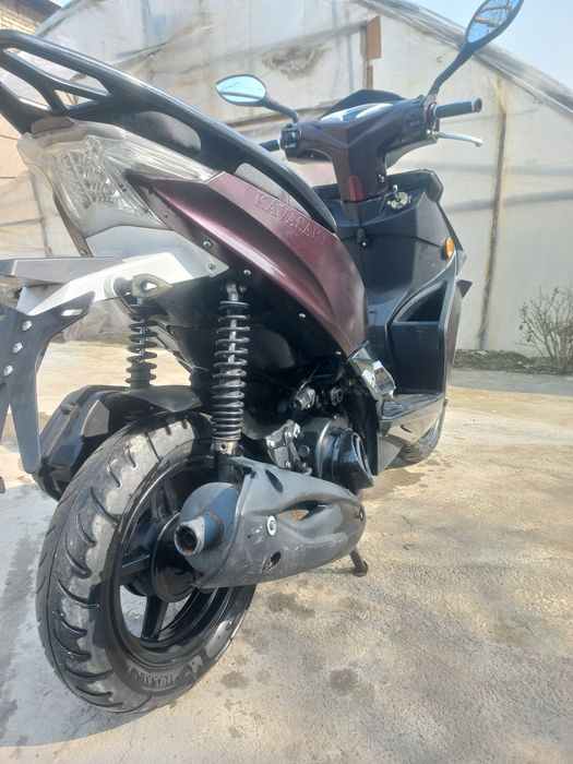 Benzinli Skuter sotiladi