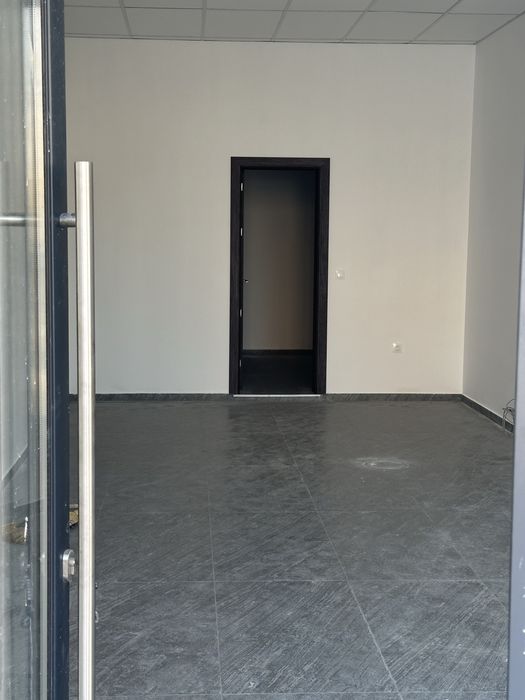 Дава се под наем Магазин в Севлиево - 49 кв.м за 316.2 € - Снимка #1