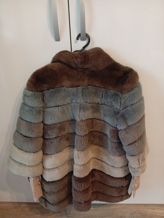 Палто от естествен косъм рекс- чинчила  ризата е подарък нови