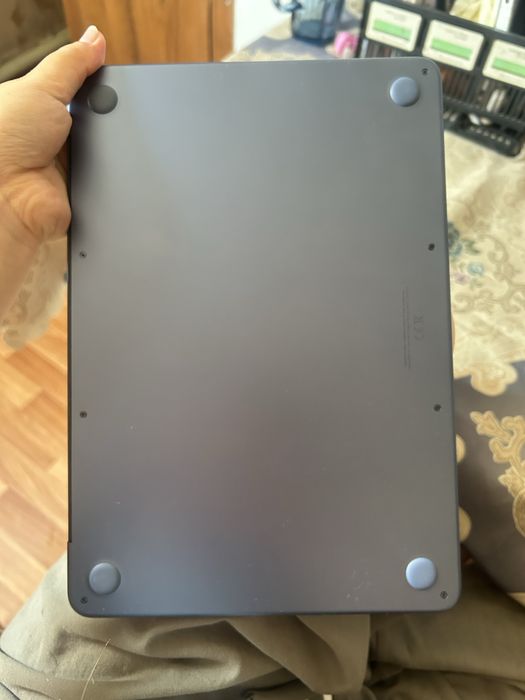 Продам MacBook Neo 8/512 гб