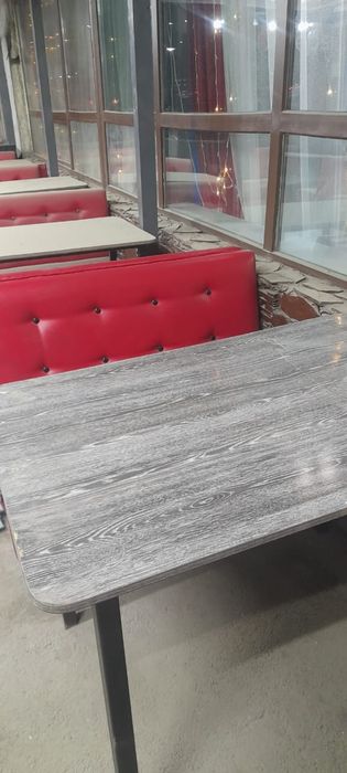 б/у диван на кафе