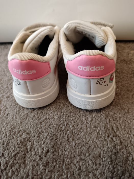 Детски маратонки на Adidas, номер 25 1/2