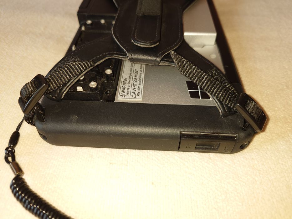 Tableta Panasonic FZ-M1 pentru diagnoza auto