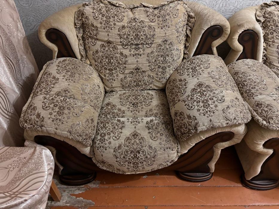 За 40000 уголок шкаф