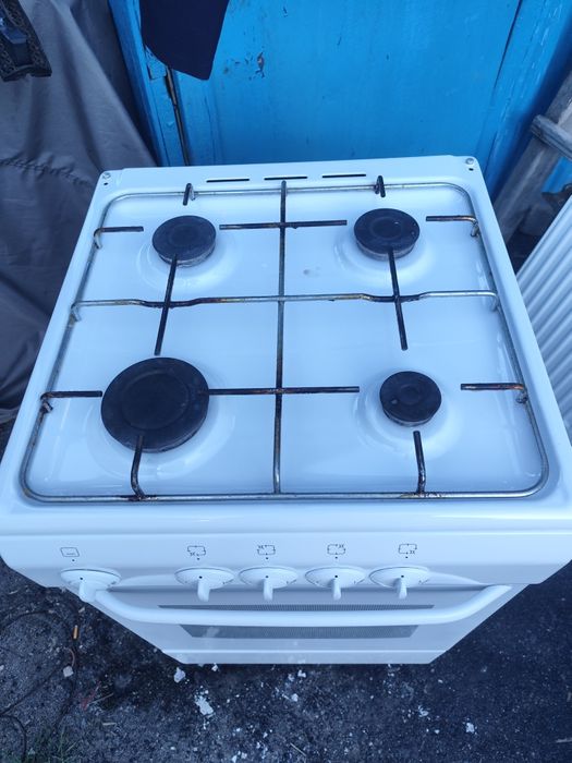 Продам электро и газ плиты