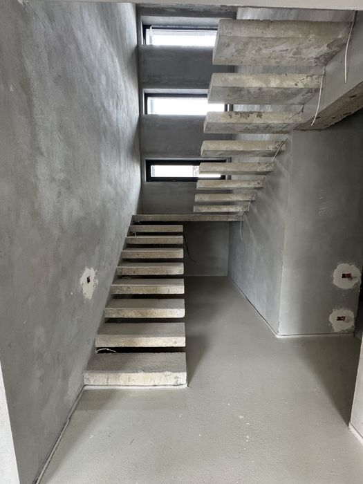 Casa de vanzare Micro 3 / PUZ aprobat si Autorizatie Clinica Stomatologica 5 cabinete