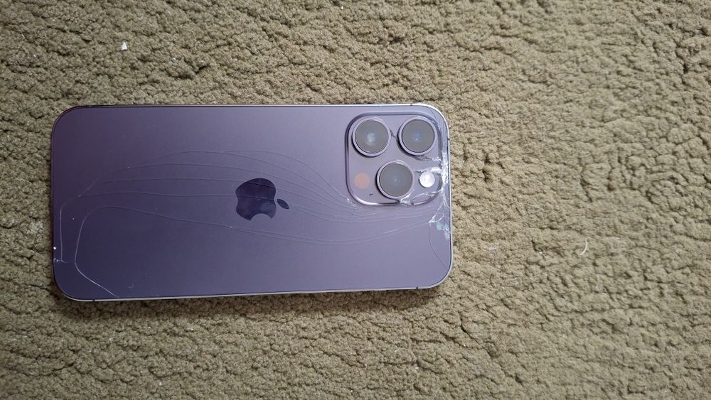 iPhone 14 Pro Max сатылады.