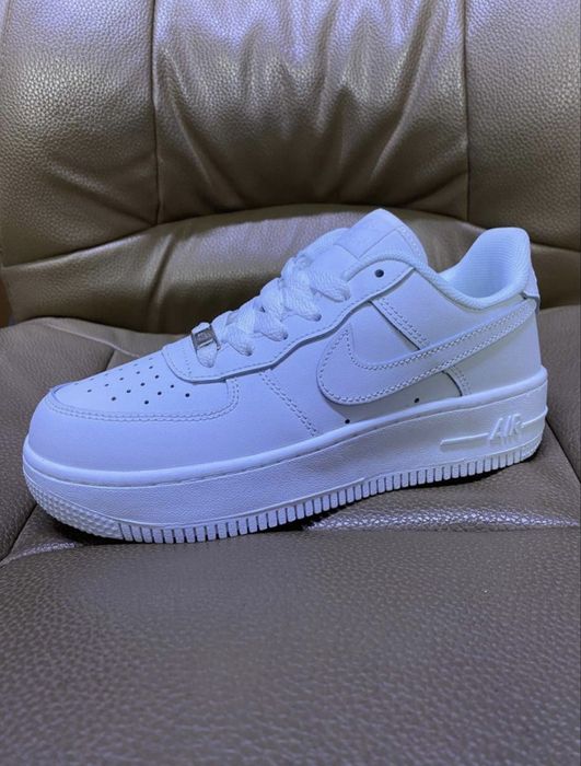 Nike Air Force белые