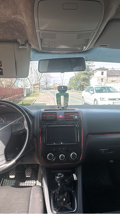 Volkswagen Golf 5 1.4 benzina 90CP