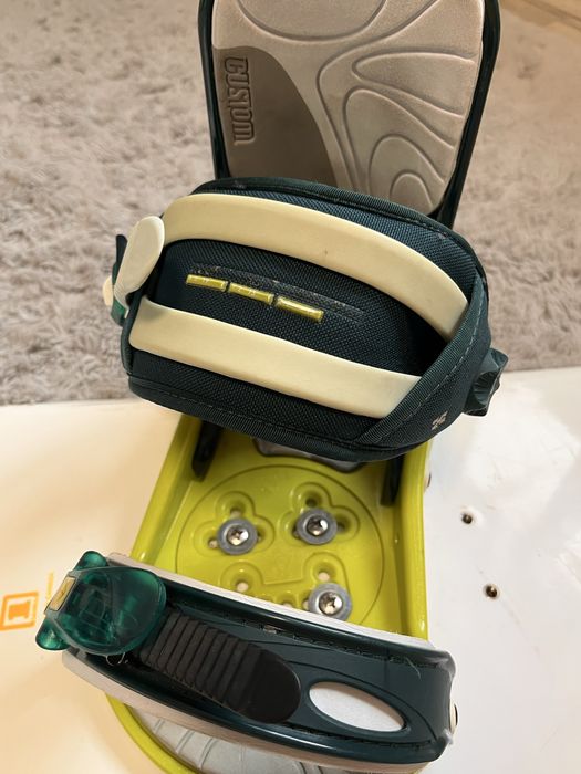 Сноуборд с креплением