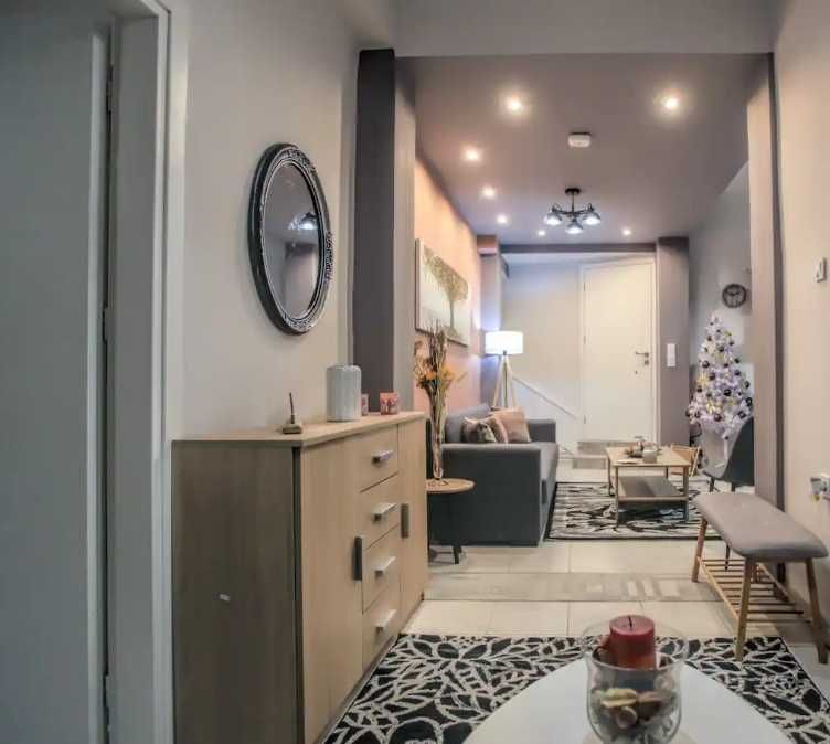 Дава се под наем Двустаен апартамент в Пловдив, Централна гара - 57 кв.м за 285.6 € - Снимка #1