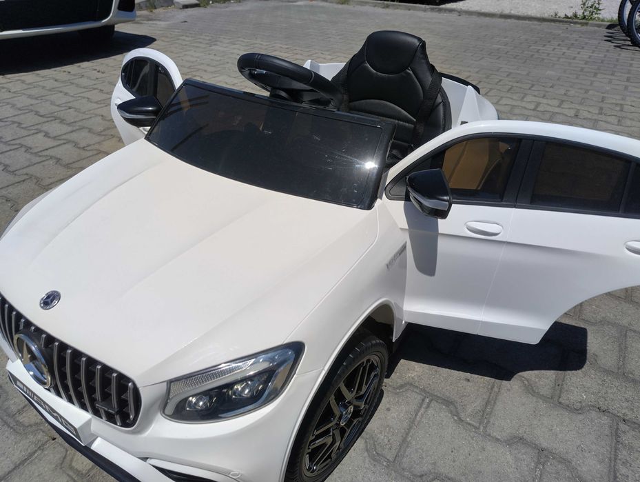 MERCEDES Акумулаторен джип GLC63 бял QLS 5688