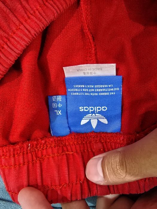 Продам треко адидас вроде ориг