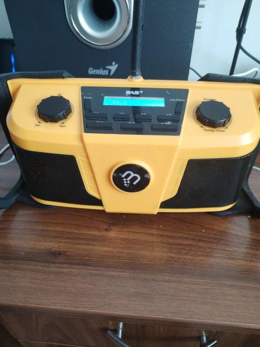 Vând radio șantier dab plus FM