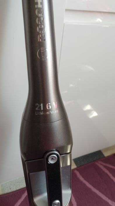 Безкабелна прахосмукачка BOSCH FLEXXO 4