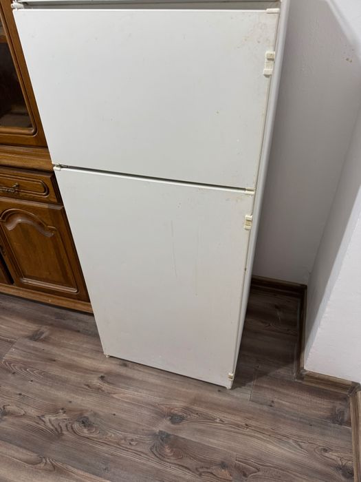 Apartament 2 camere decomandat PB etaj 4
