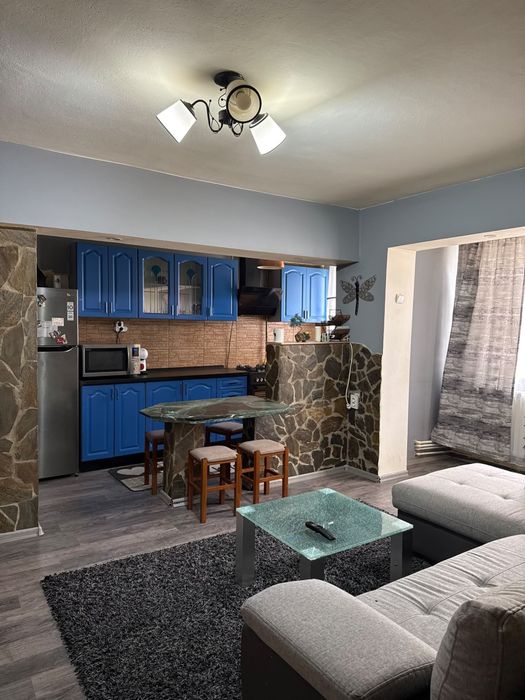 „Apartament 2 camere, mobilat și utilat, gata de locuit