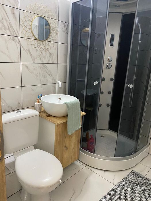 Închiriez apart. 3 camere Decebal Oradea