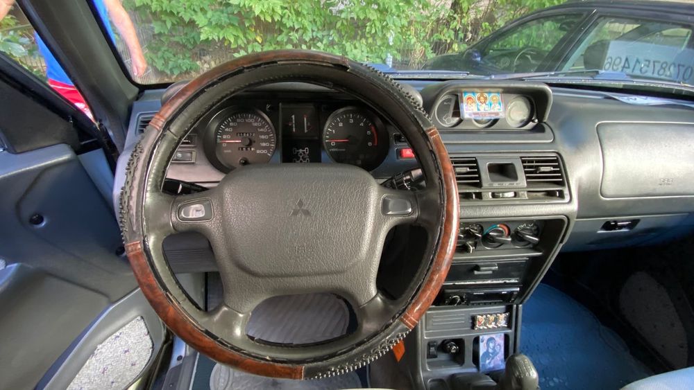 De vânzare Mitsubishi Pajero 2.5