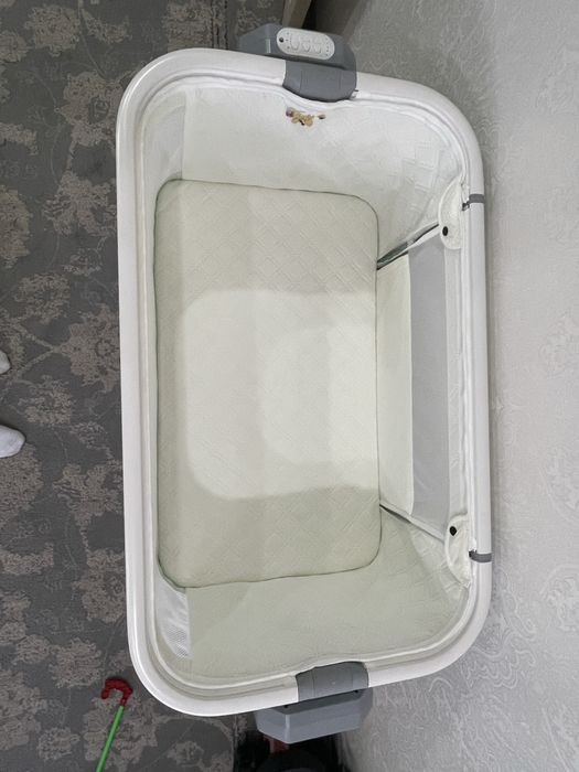 продам кроватку и ходунки детские