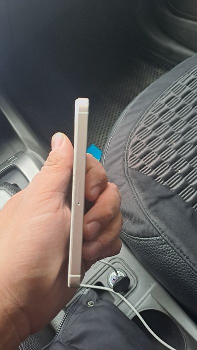 Iphone 5s gold holati yahshi