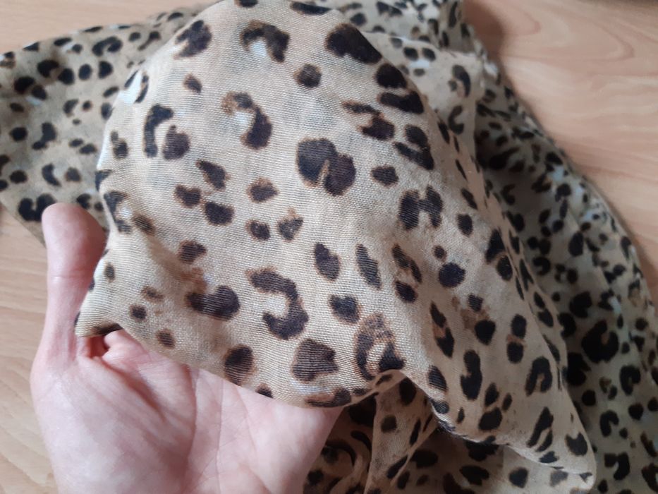 Лот 4 броя цветни тънки шалове