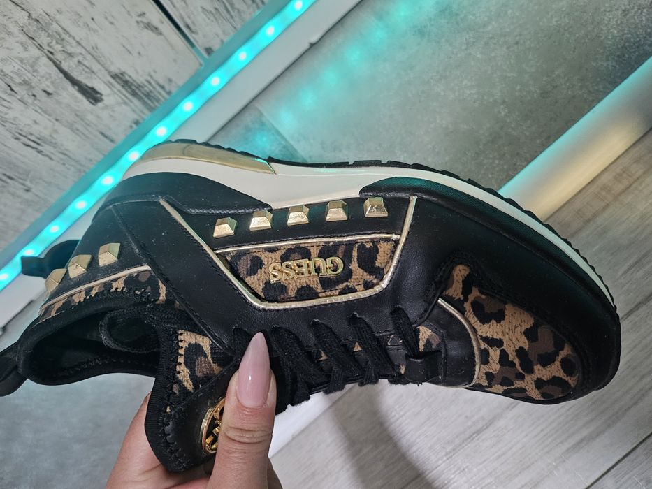 Guess оригинални обувки
