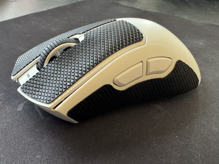 Мишка Razed Deathadder V4 pro бяла