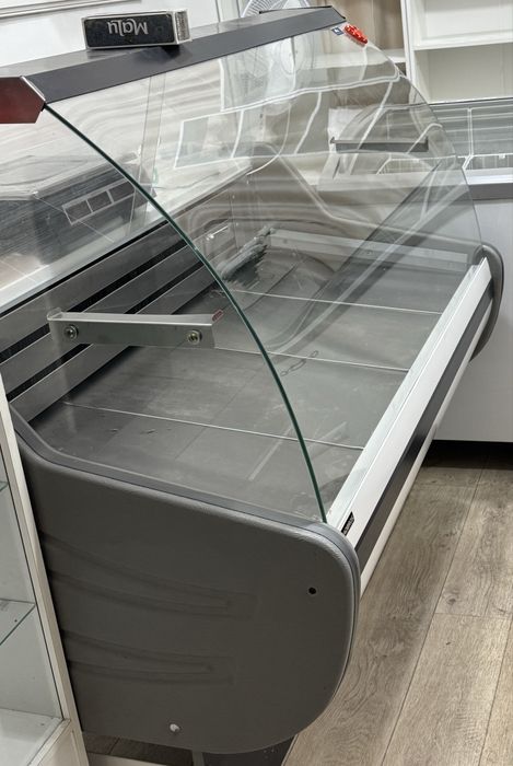 Холодильник витрина