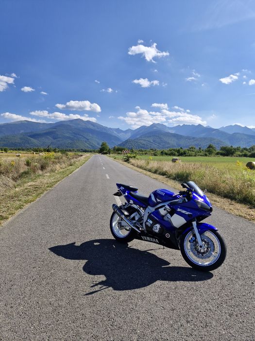 Vând Yamaha r6 2001