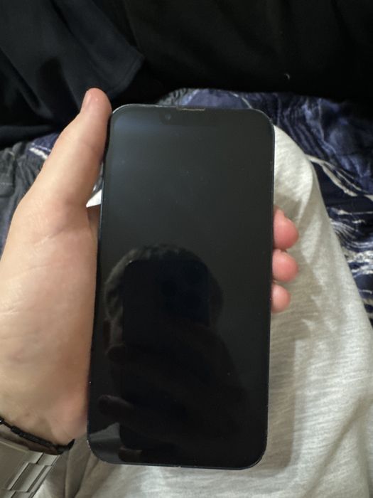 срочно продается iphone 13