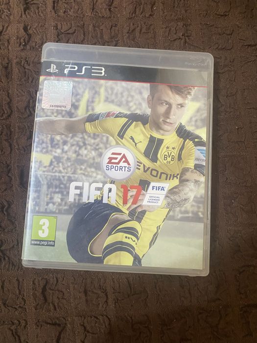 Здравейте! Продават се 7 игри за playstation 3 и 2 оригинални джоистика!