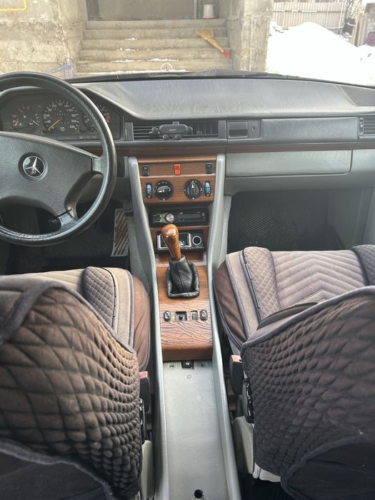 Мерседес 124  об 3,3