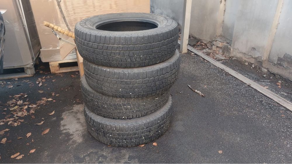 205/65/16 продам зимние шины