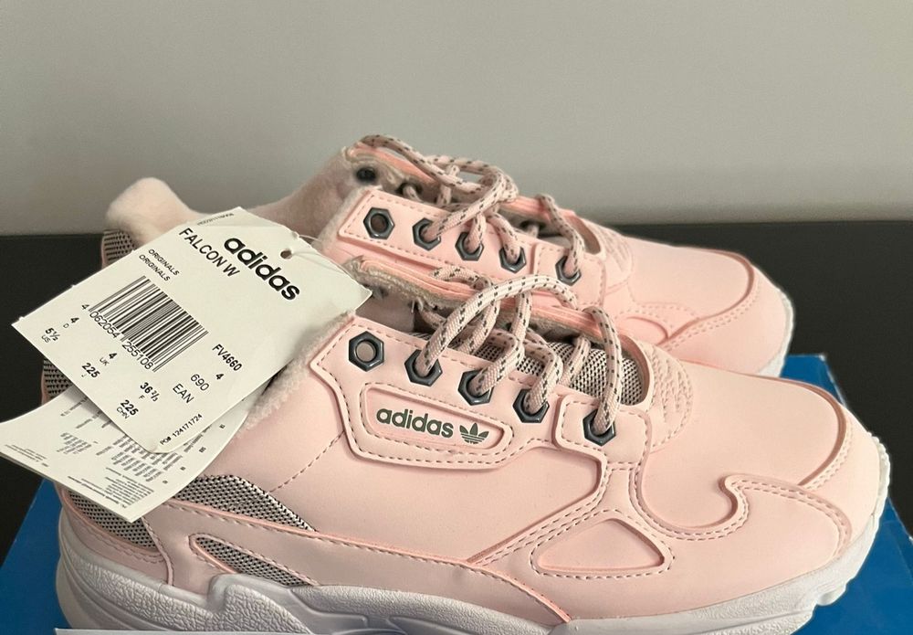 Adidas dama noi.