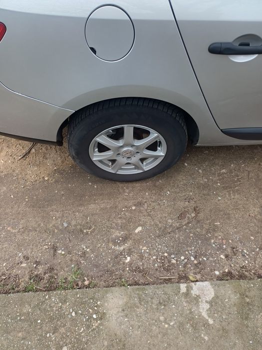 Vand sau schimb  jante renault